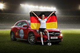 Hoa hậu Diệu Linh cùng Mercedes-Benz cổ động đội Đức tại Euro 2016