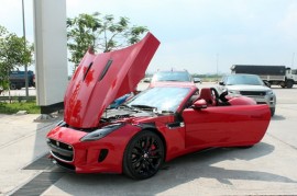 Jaguar F-Type V8 R mui trần đầu tiên tại Sài Gòn