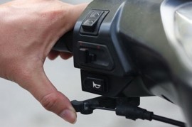 Bí quyết khởi động xe máy mùa đông