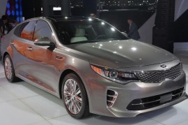 Kia Optima thế hệ mới: Tăng không gian cho hành khách