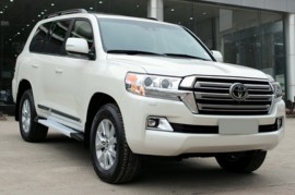 Toyota Land Cruiser 2016 đầu tiên về Hà Nội có giá 1,8 tỷ đồng tại Mỹ