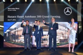 Mercedes-Benz khánh thành phòng trưng bày Haxaco Hà nội Autohaus 300