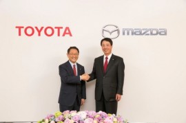 Toyota sẽ dùng động cơ Skyactiv của Mazda ?