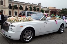 Rolls-Royce Phantom rước dâu ở Nam Định