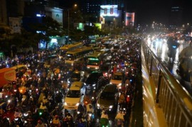 Sài Gòn trở thành sông sau cơn mưa tầm tã