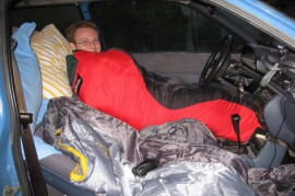 Làm gì để ngủ trong ô tô được an toàn ?