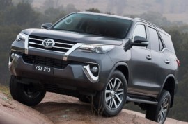 Toyota Fortuner 2016 đã có giá bán từ 770 triệu tại Thái Lan