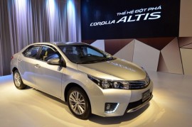 Toyota Altis giảm 59 triệu đồng từ 1/7/2016