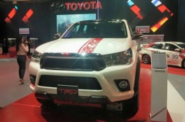 Toyota Hilux Revo ra mắt gói độ TRD có giá khoảng 30 triệu tại Thái Lan