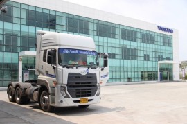 Đến Thái Lan và lái thử xe 