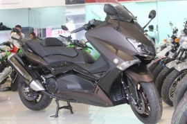 Yamaha T-MAX 530 mới được nhập về Việt Nam