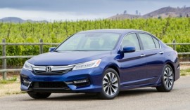 10 mẫu xe hơi ế nhất Việt Nam trong tháng 5