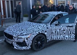 CEO của Volvo tung hình ảnh đầu tiên của mẫu sedan S60