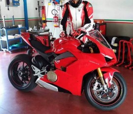 Ducati trang bị động cơ V4 lộ ảnh thực tế trước ngày ra mắt