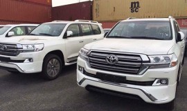 Toyota Land Cruiser 2017 đầu tiên về Việt Nam