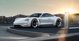 Porsche khởi động năm 2018 với mức tăng trưởng 6%