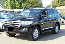 Ô tô nhập khan hiếm chưa từng có, đặt tiền tỷ xếp hàng chờ 2019