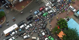 Nhiều người Việt có tiền mua ôtô, không mua được văn hoá lái xe