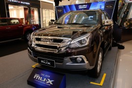Mẫu xe SUV đa dụng mu-X của ISUZU có giá từ 820 triệu đồng