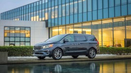 Kia Sedona bán được 410 chiếc xe chỉ sau 1 tháng ra mắt