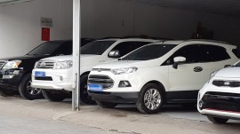 Hết bài giảm 'sập giá', xe cũ vắng khách mùa cuối năm