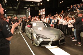 Chiếc Toyota GR Supra 2020 đầu tiên có giá tới 2,1 triệu USD