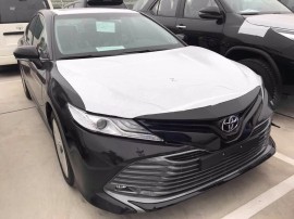 Về Việt Nam, Toyota Camry 2019 giá khoảng 1,4 tỷ đồng