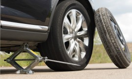 Những rủi ro ít biết khi tự thay lốp ôtô