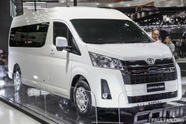 Toyota Hiace 2019 thêm nhiều trang bị và động cơ mới