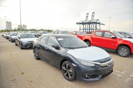 Ô tô nhập khẩu ùn ùn về Việt Nam, thuế thu được tăng hàng nghìn tỷ