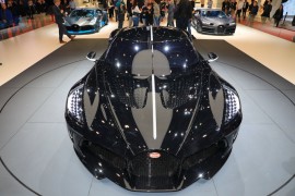 Cristiano Ronaldo tậu siêu phẩm Bugatti La Voiture Noire giá 19 triệu USD.