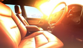 Đỗ xe giữa trời nắng nóng, ô tô thiệt hại kinh khủng thế nào?