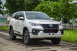 Toyota Fortuner lắp ráp tại Việt Nam có 4 phiên bản, giá từ 1,033 tỷ đồng
