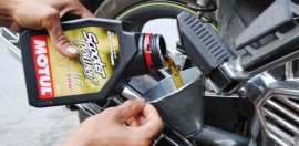 Xe máy cần được bảo vệ trong thời tiết nắng nóng ra sao?