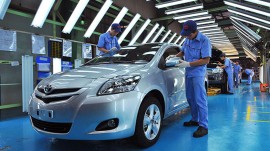 Thôn tính thị trường ô tô Việt: Tham vọng từ bên ngoài