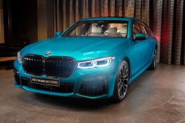 Ngắm M760Li xDrive trong màu sơn mới Atlantis Blue