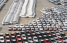 Ô tô nhập về Việt Nam nhiều kỉ lục