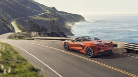 Chevrolet Corvette Stingray 2020 bản mui trần bán ra vào năm sau