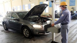 Chậm đăng kiểm ô tô có thể bị tước bằng lái 3 tháng