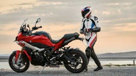 BMW Motorrad công bố giá bán S 1000 XR 2020