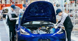 Doanh số bán xe tại Trung Quốc giảm 18% trong tháng 1 do Covid-19