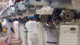 Công nghiệp ô tô Trung Quốc rơi vào khủng hoảng vì virus corona