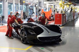 Ferrari khởi động lại sản xuất sau thời gian dài nghỉ dịch Covid-19