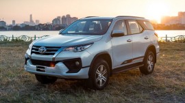 Toyota Việt Nam triệu hồi 190 xe Fortuner để thay thế ống chân không bầu trợ lực phanh