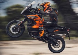 KTM 1290 Super Adventure S 2021 ra mắt với loạt trang bị xịn xò