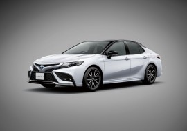 Toyota Camry 2021 ra mắt tại quê nhà Nhật Bản