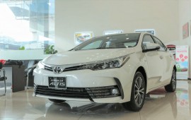 Toyota Corolla Altis tiếp tục được sửa lỗi bơm xăng tại Việt Nam