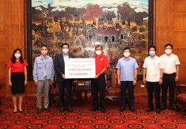 Toyota Việt Nam hỗ trợ thiết bị y tế chống dịch covid-19 cho tỉnh Vĩnh Phúc