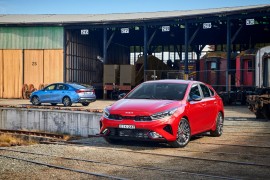 Kia Cerato 2022 ra mắt với 4 phiên bản, giá từ 20.157 USD