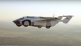 Xe bay AirCar Prototype 1 bay xuyên 2 thành phố chỉ mất 35 phút ở độ cao 2.500m